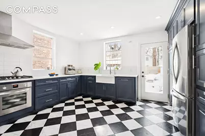 527 E 38th Street, Brooklyn, NY 11203 - Photo 4