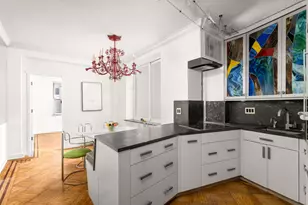 205 W 57th St, New York City, NY 10019 - Photo 12