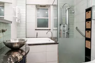 205 W 57th St, New York City, NY 10019 - Photo 8