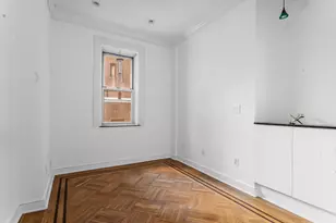 205 W 57th St, New York City, NY 10019 - Photo 10