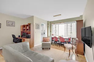 166 E 63rd St, New York City, NY 10065 - Photo 2