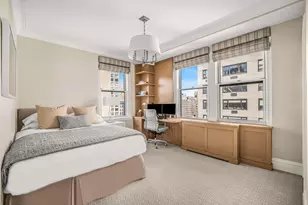 910 Park Ave, New York City, NY 10075 - Photo 10