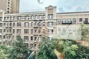 209 W 108th St, New York City, NY 10025 - Photo 16