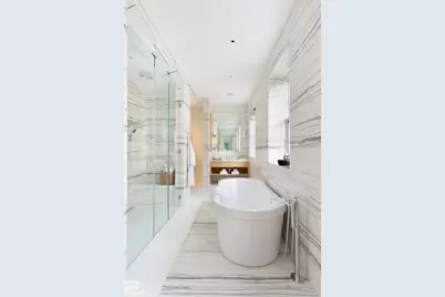 318 W 20th Street, New York, NY 10011 - Photo 8