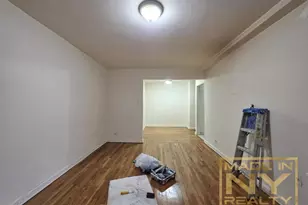 140-18 Burden Crescent, New York City, NY 11435 - Photo 4