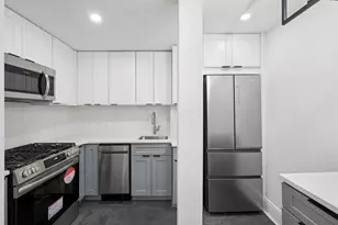 134 W 80th St, New York City, NY 10024 - Photo 4