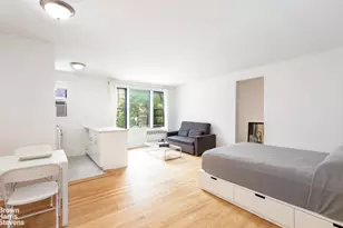 400 W 58th St, New York City, NY 10019 - Photo 1