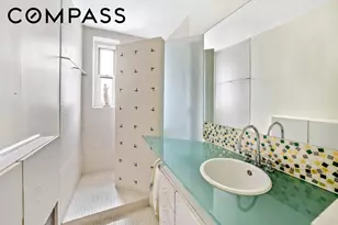 310 W 55th St, New York City, NY 10019 - Photo 6