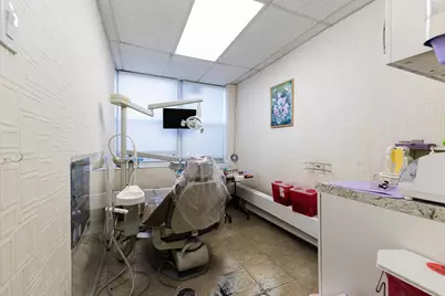 207 Ocean Parkway #1J, New York City, NY 11218 - Photo 2