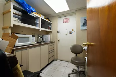207 Ocean Parkway #1J, New York City, NY 11218 - Photo 4