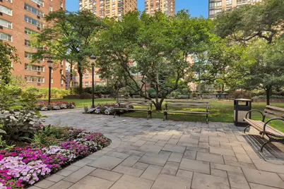 345 W 58th Street #6SS, New York City, NY 10019 - Photo 16