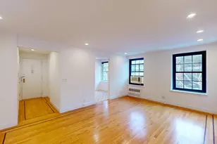 30 Charlton St, New York City, NY 10014 - Photo 2