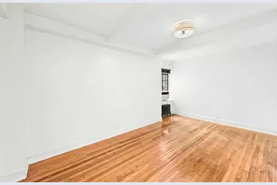 25 Tudor City Place #1009, New York City, NY 10017 - Photo 4