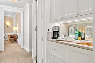 2 E 55th St, New York City, NY 10022 - Photo 4