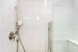 227 E 57th St, New York City, NY 10022 - Photo 36