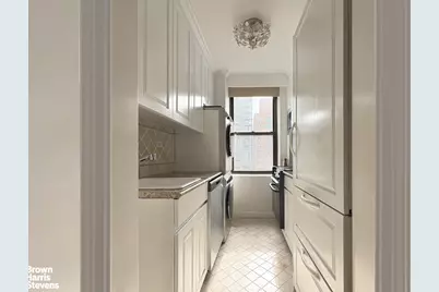 235 E 73rd Street #8D, New York, NY 10021 - Photo 2