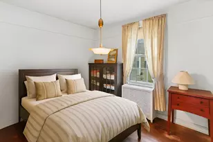 39-61 44th St, New York City, NY 11104 - Photo 8