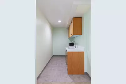 210 E 47th Street #1BP, New York, NY 10017 - Photo 10
