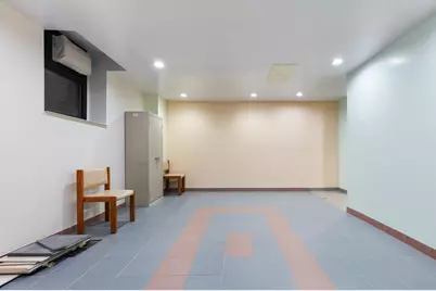 210 E 47th Street #1AP, New York, NY 10017 - Photo 10