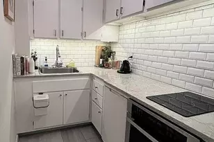 345 E 69th St, New York, NY 10021 - Photo 4