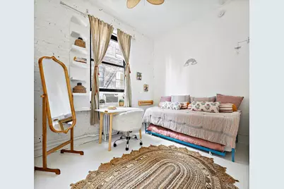 30 E 10th Street #8S, New York, NY 10003 - Photo 10