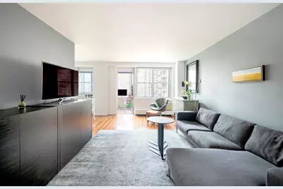 303 W 66th Street #16KW, New York, NY 10023 - Photo 4