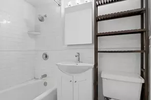 211 E 53rd St, New York City, NY 10022 - Photo 8