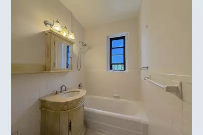 2515 Glenwood Road #2-B, New York City, NY 11210 - Photo 14