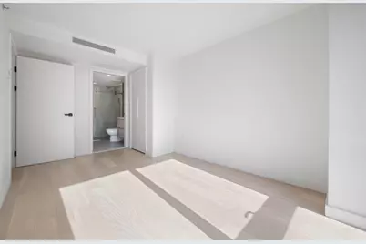 144-49 Northern Boulevard #420, New York City, NY 11354 - Photo 6