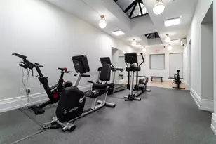 205 W 57th St, New York City, NY 10019 - Photo 16