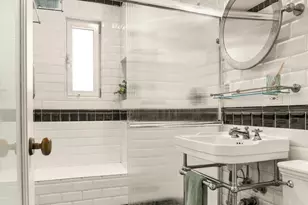 205 W 57th St, New York City, NY 10019 - Photo 12