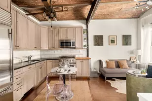 205 W 57th St, New York City, NY 10019 - Photo 4