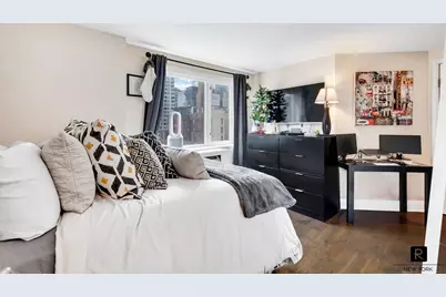 211 E 51st Street #12-D, New York City, NY 10022 - Photo 4