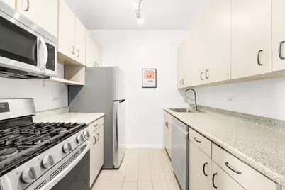 111 W 67th Street #24B, New York City, NY 10023 - Photo 2