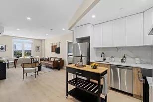 26-15 4th St, New York City, NY 11102 - Photo 2