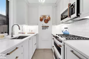 74 W 68th St, New York City, NY 10023 - Photo 4