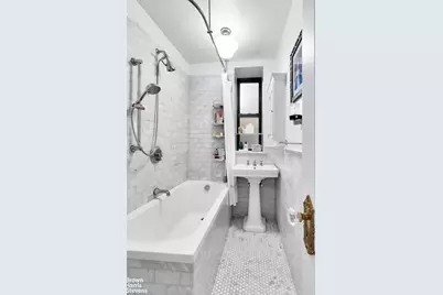 74 W 68th Street #7F, New York, NY 10023 - Photo 6