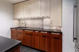 641 5th Ave, New York City, NY 10022 - Photo 6