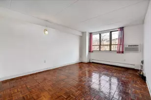 301 W 110th St, New York City, NY 10026 - Photo 2