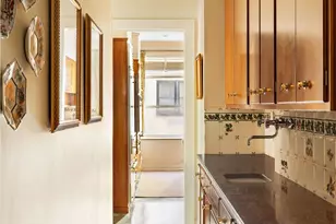 70 E 77th St, New York City, NY 10075 - Photo 8