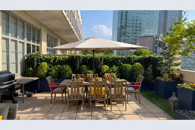 27-28 Thomson Avenue #608, New York City, NY 11101 - Photo 2