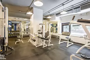 212 E 47th St, New York City, NY 10017 - Photo 10