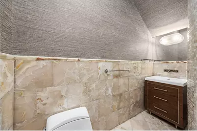 18 E 62nd Street, New York City, NY 10065 - Photo 10