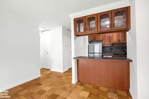 340 E 93rd St, New York City, NY 10128 - Photo 2
