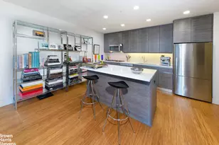 305 W 16th St, New York City, NY 10011 - Photo 2