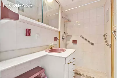 370 Ocean Parkway #8H, New York City, NY 11218 - Photo 16