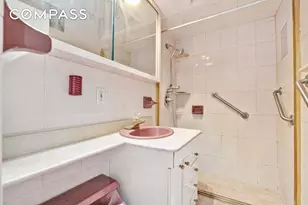 370 Ocean Pkwy, New York City, NY 11218 - Photo 16