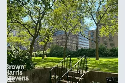 205 W End Avenue #3E, New York City, NY 10023 - Photo 2