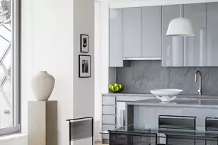 8 S 4th St, New York City, NY 11249 - Photo 4