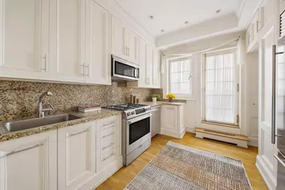 333 E 68th Street #PHA, New York City, NY 10065 - Photo 6
